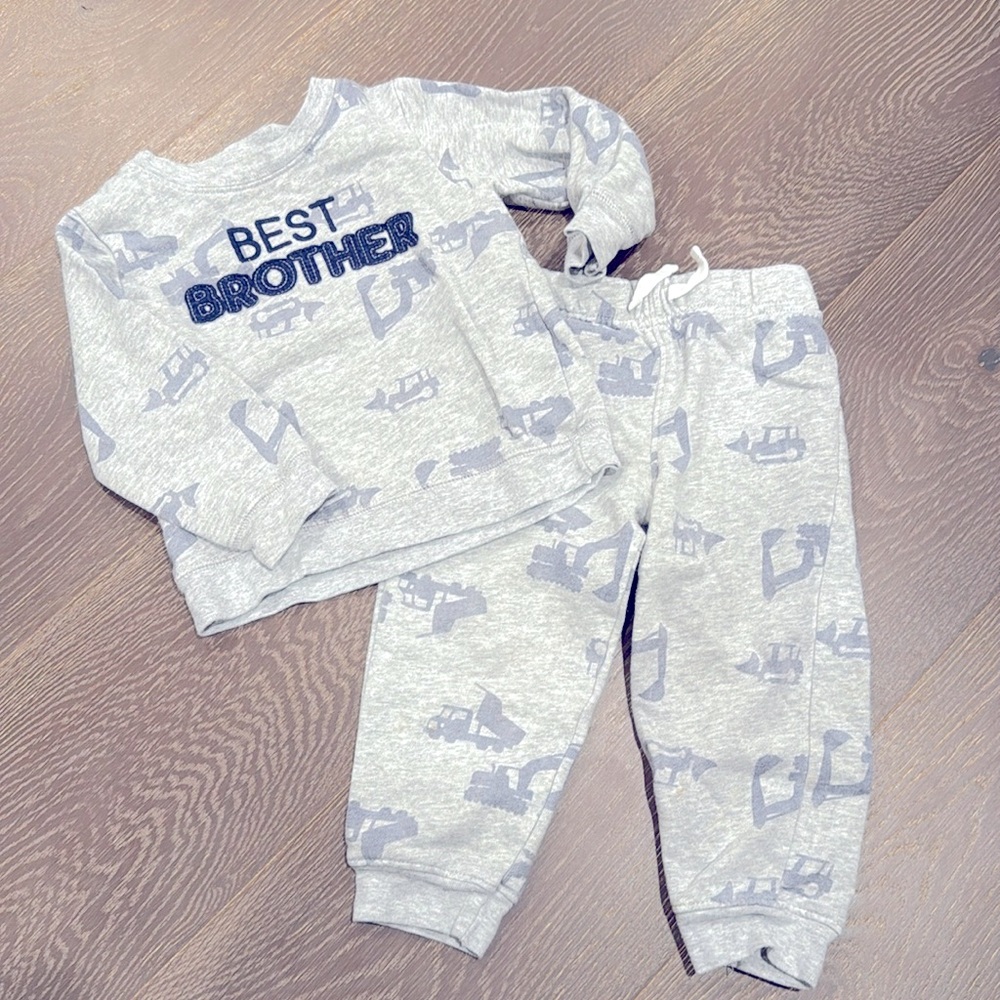 CARTERS CHILD OF MINE “Best Brother” matching fleece outfit sweats. 24M. EUC.